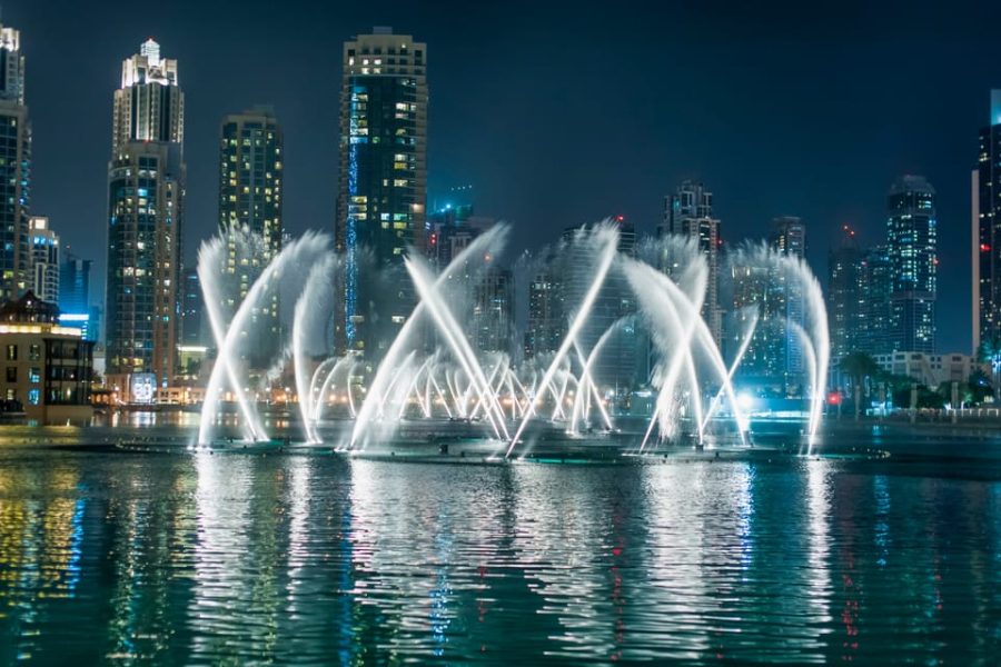 Dubai: Burj Khalifa Fountain Show and Burj Lake Ride